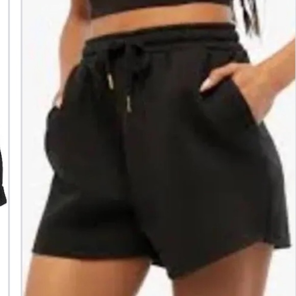 NWT WeWoreWhat x Revolve Black Pull On Cotton Drawstring Shorts women size M - Picture 1 of 5